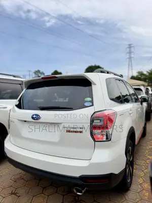 Subaru Forester 2.5i Limited AWD 2017 Pearl