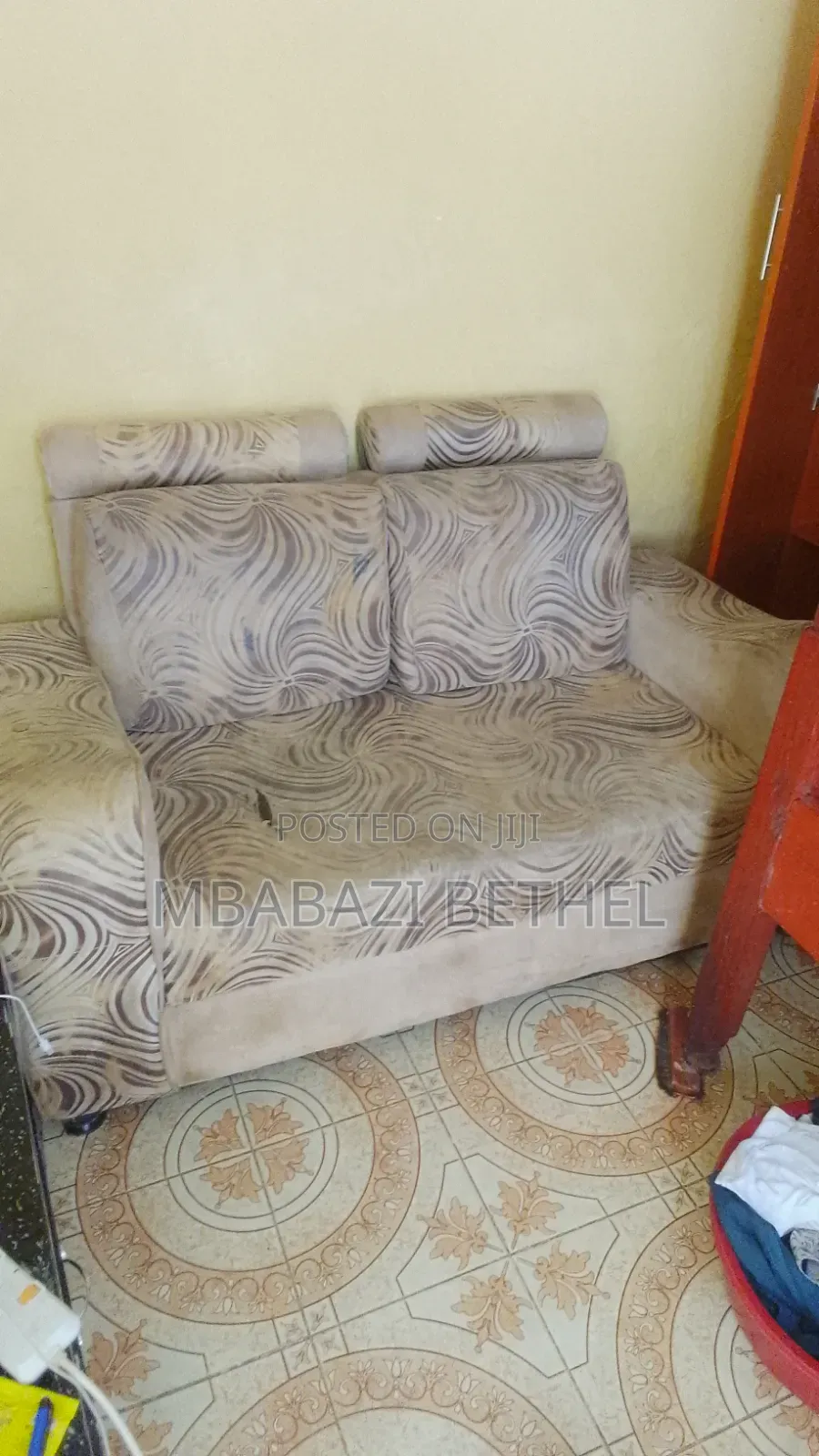 Used /Second Hand Double Sofa Chair Seater in Fine State for Sale