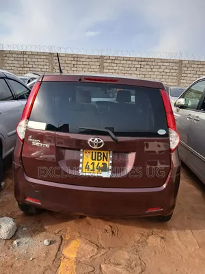 Toyota Passo Sette 1.5 AWD 2011 Maroon