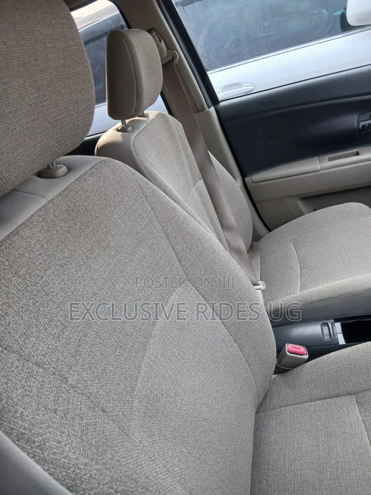 Toyota Passo Sette 1.5 AWD 2011 Maroon