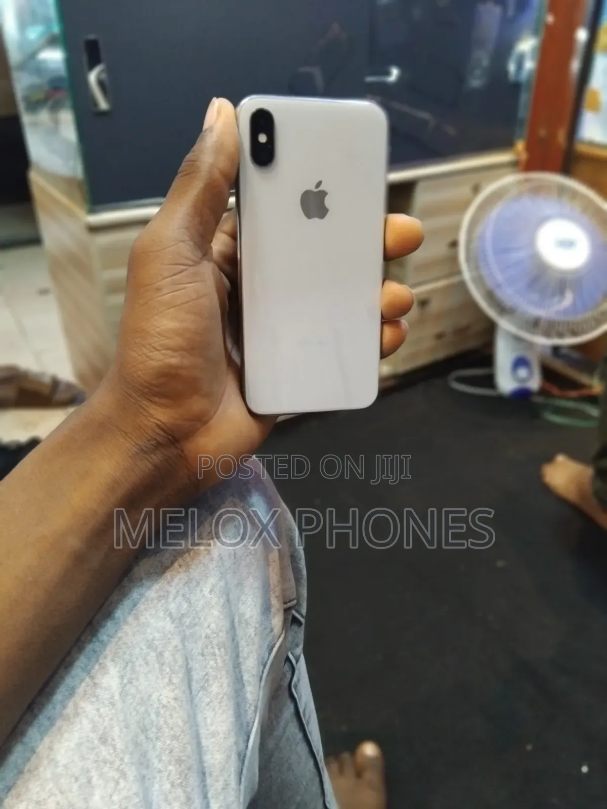 New Apple iPhone XR 64 GB White