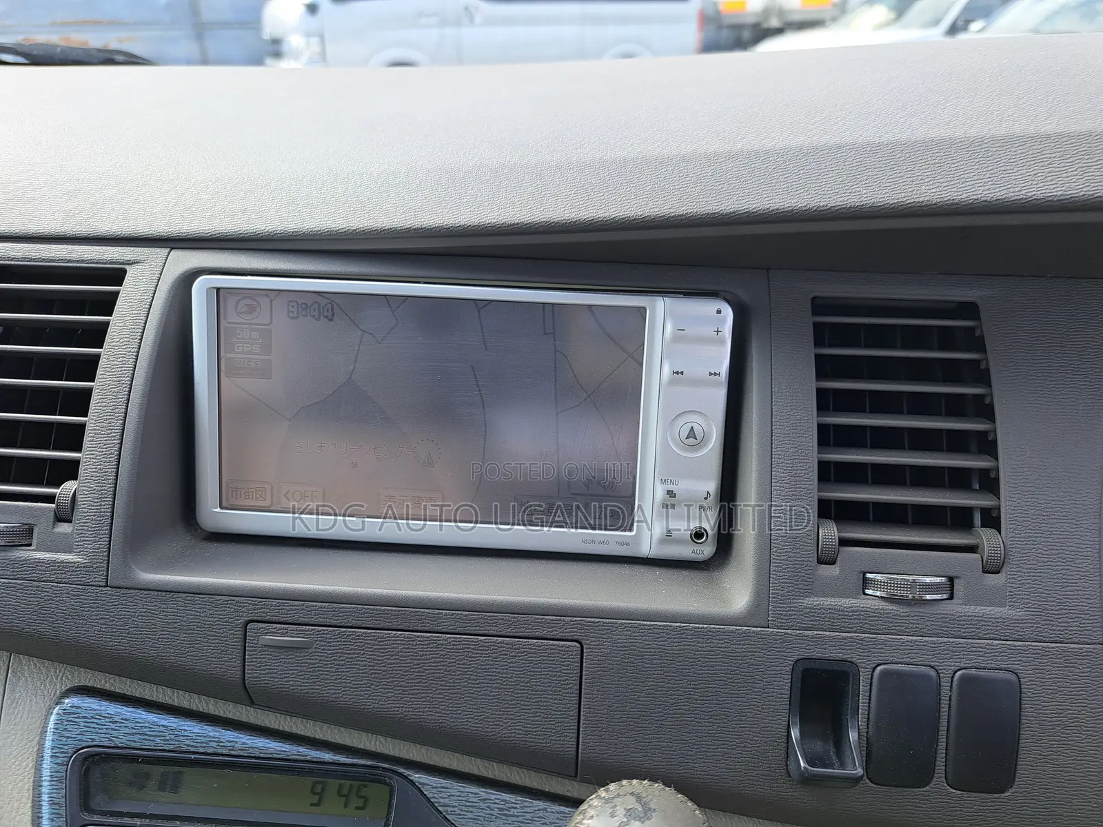 Toyota ISIS 1.8 Platana 2WD 2011 White