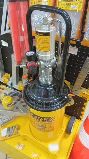 Epica Star Pneumatic Grease Pump Designed for Industrial Lubrication.