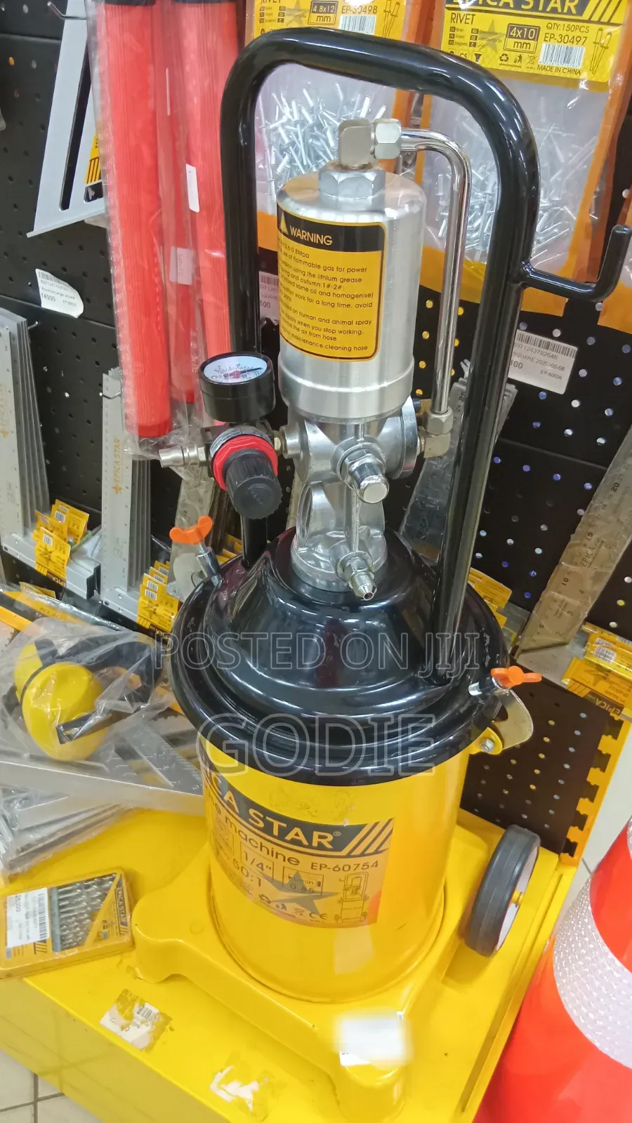 Epica Star Pneumatic Grease Pump Designed for Industrial Lubrication.
