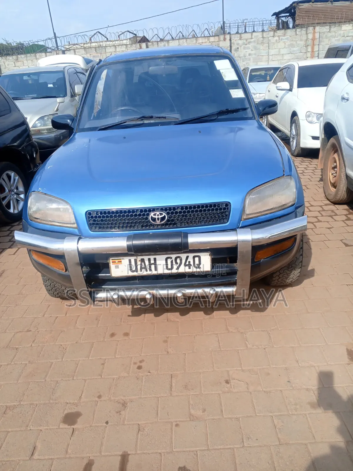 Toyota RAV4 Cabriolet 1998 Blue