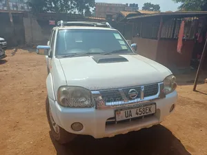 Nissan NP300 2013 White