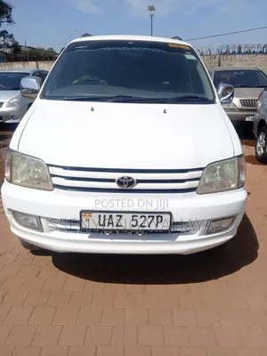 Toyota Noah 2002 White