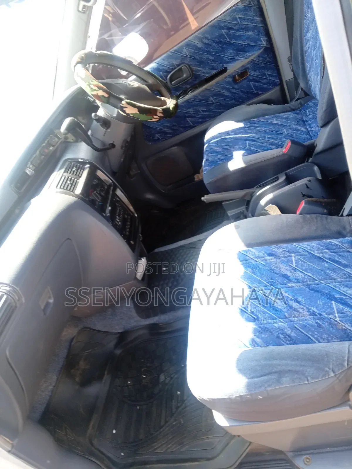 Toyota Noah 2002 White