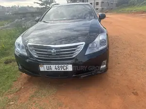 Toyota Crown 2010 Black