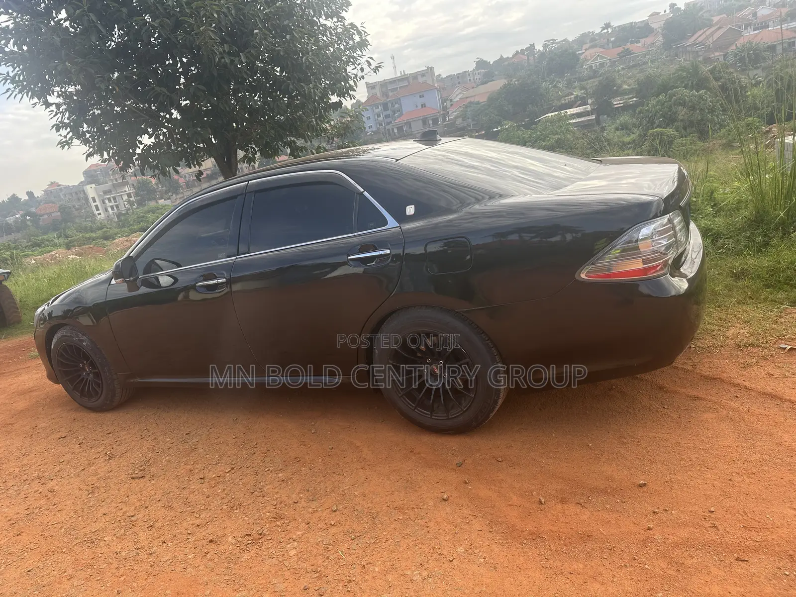 Toyota Crown 2010 Black