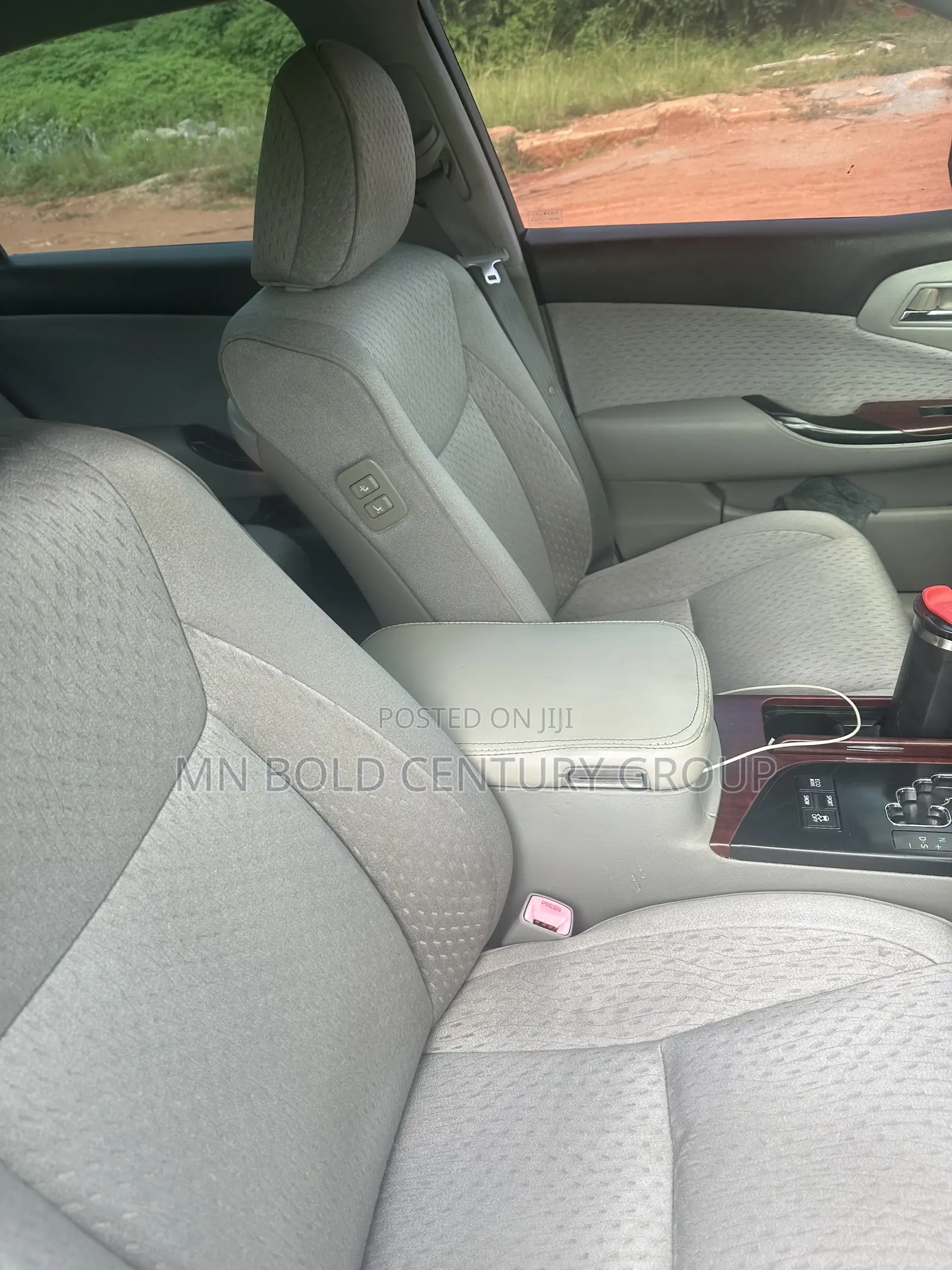 Toyota Crown 2010 Black