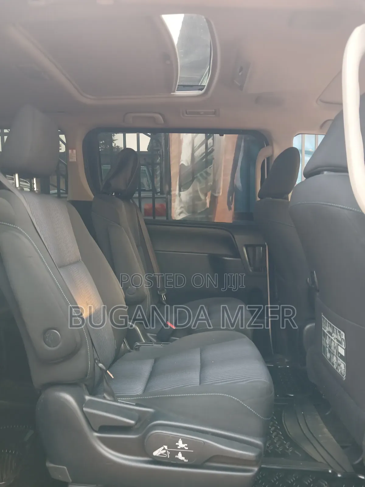 Toyota Noah 2016 Silver