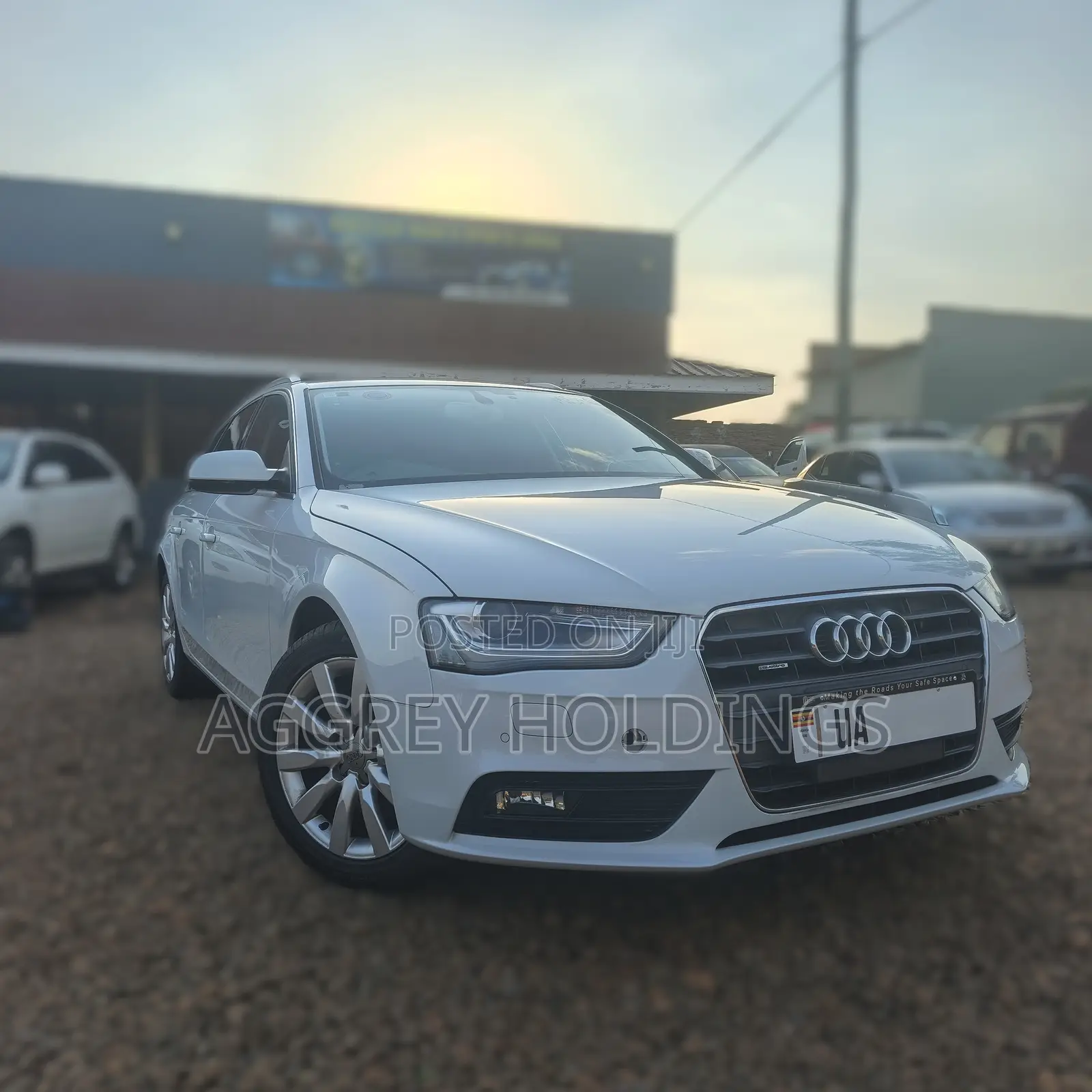 Audi A4 2.0T Avant Premium Quattro 2012 Pearl