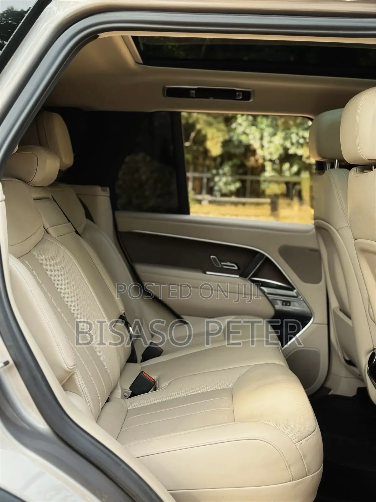 Land Rover Range Rover Vogue 2022 Gold
