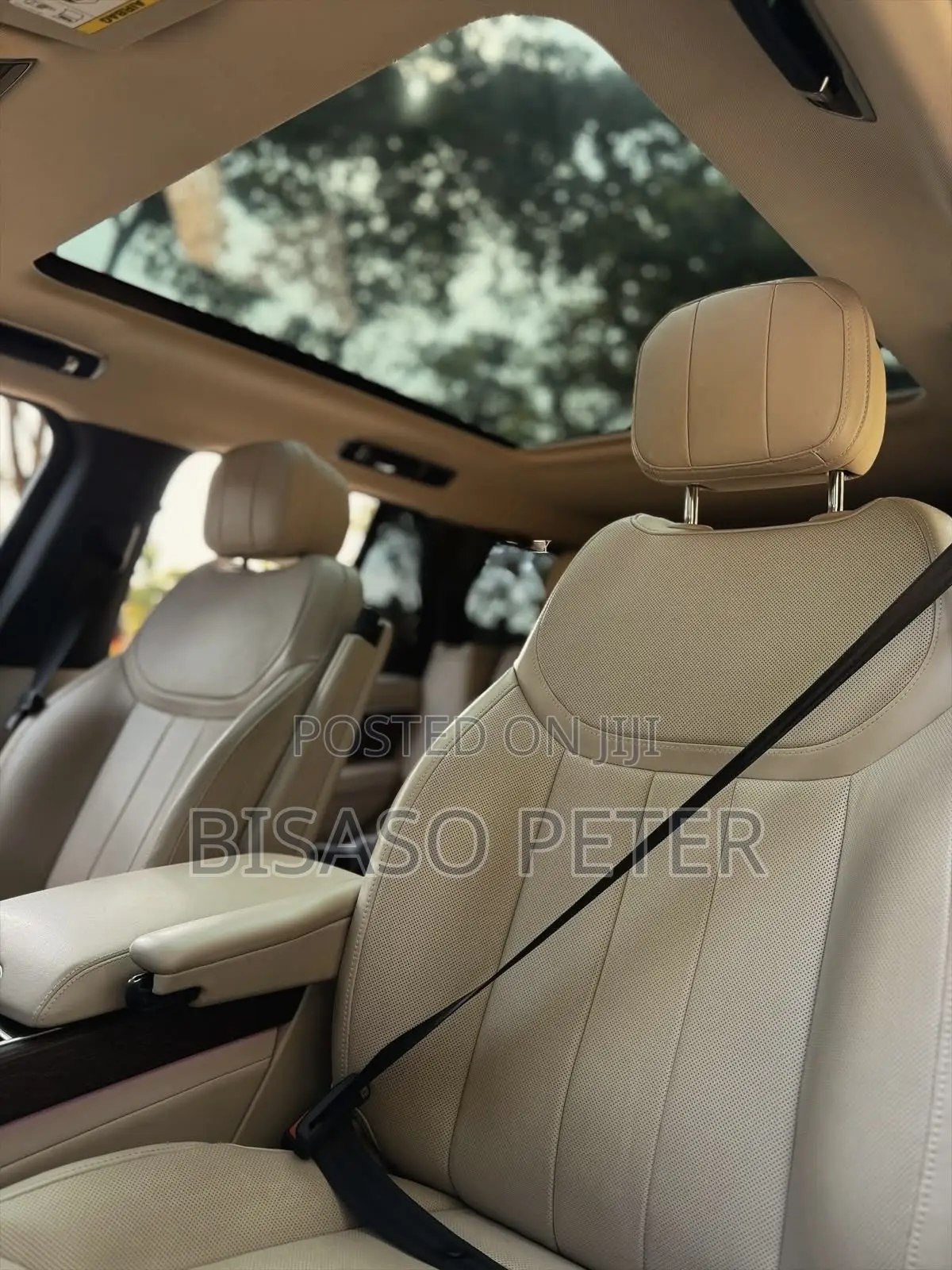 Land Rover Range Rover Vogue 2022 Gold