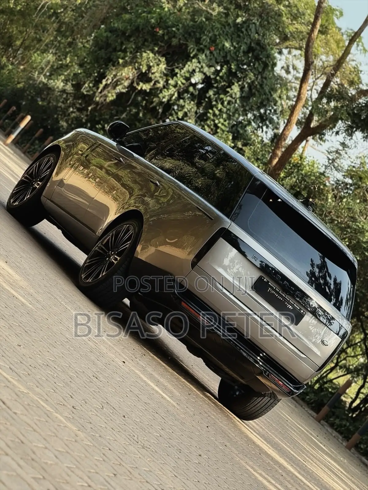 Land Rover Range Rover Vogue 2022 Gold