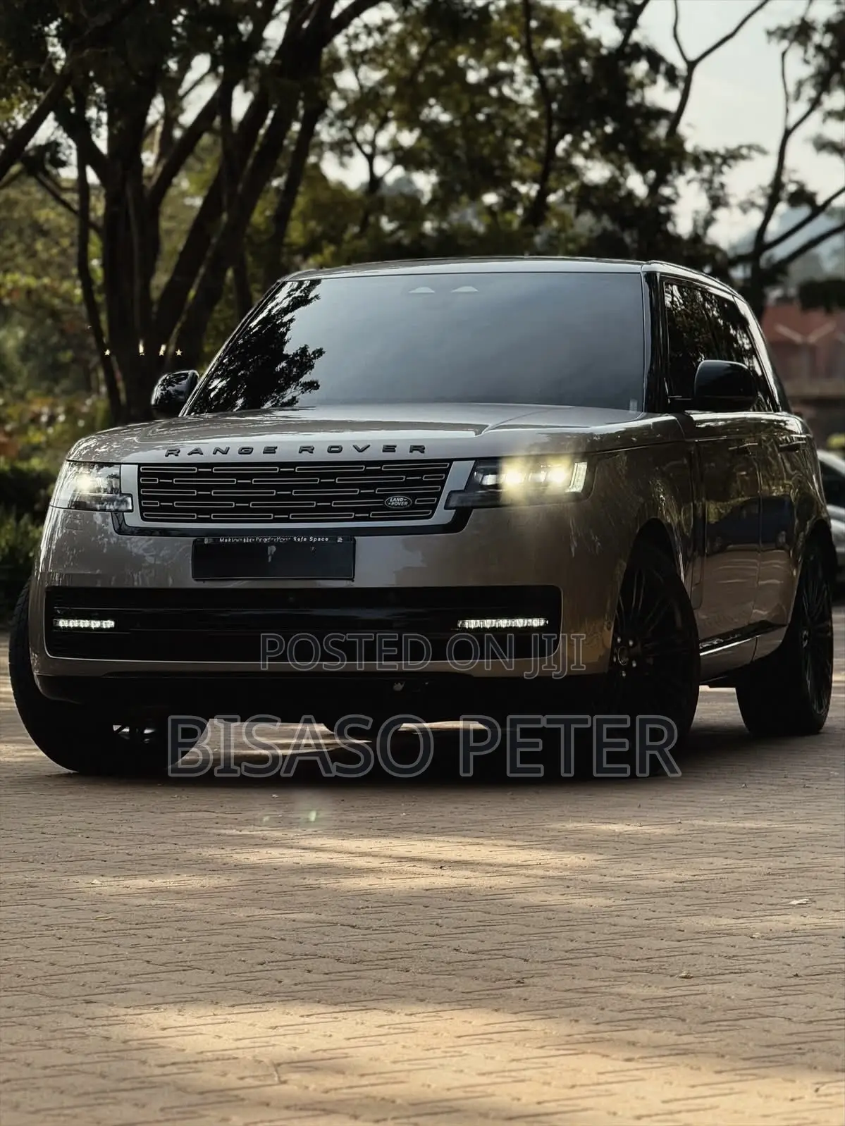 Land Rover Range Rover Vogue 2022 Gold