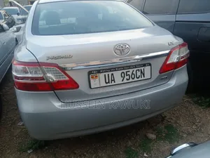 Toyota Premio 2012 Silver
