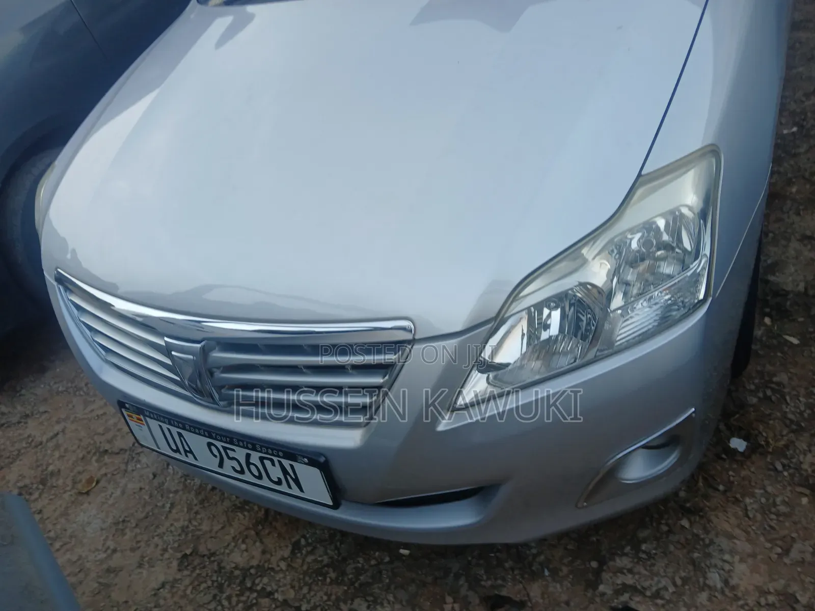 Toyota Premio 2012 Silver