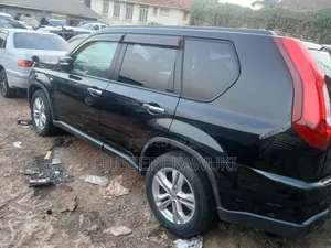 Nissan X-Trail 2012 Black
