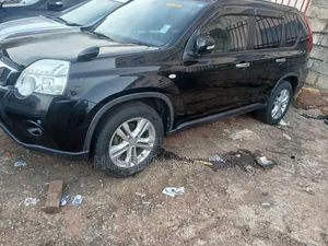Nissan X-Trail 2012 Black