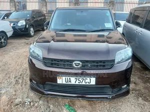 Toyota Corolla Rumion 2010 Brown