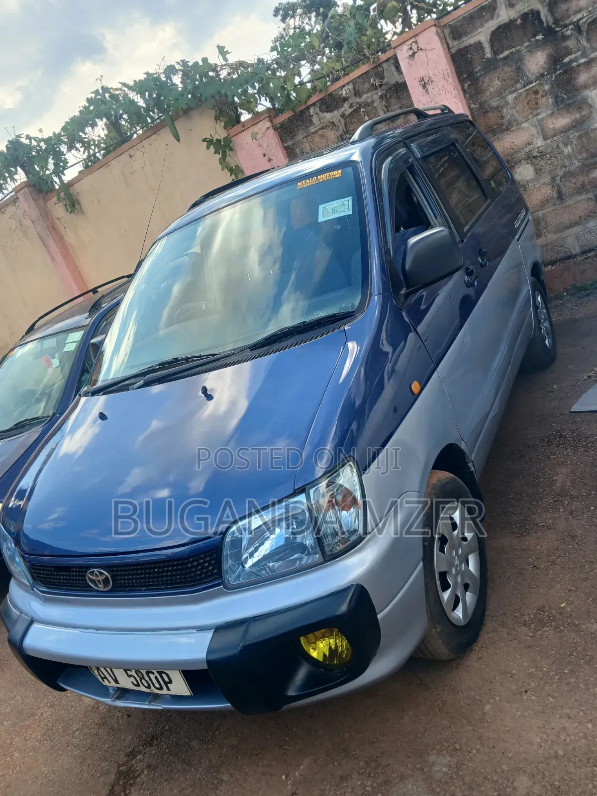 Toyota Noah