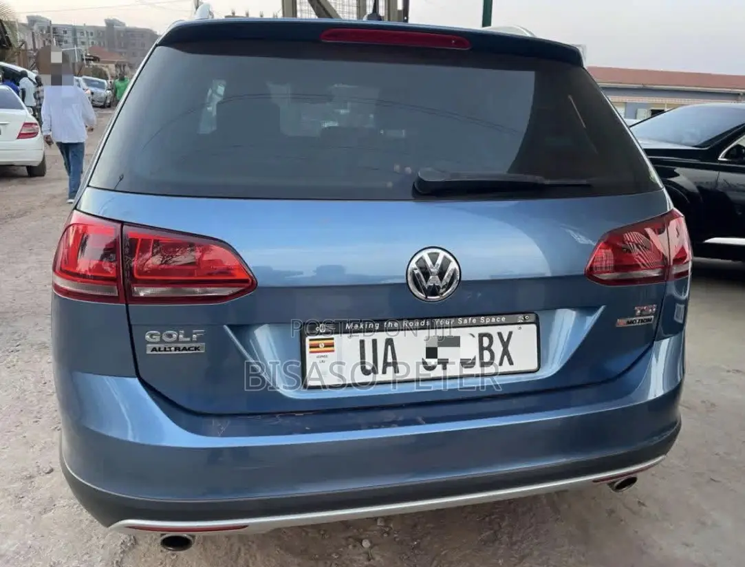 Volkswagen Golf 2015 Blue