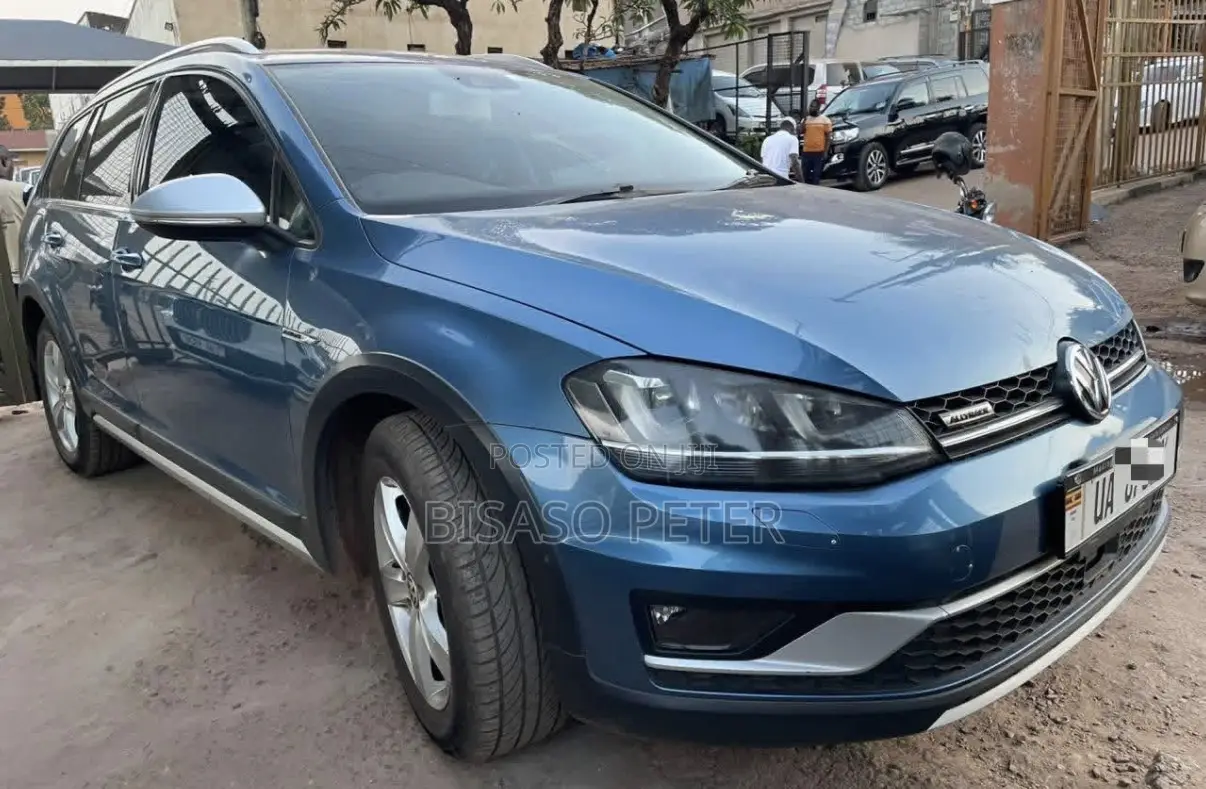 Volkswagen Golf 2015 Blue
