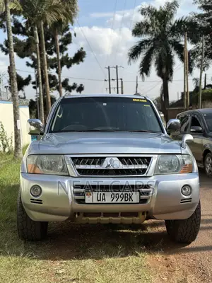 Mitsubishi Pajero 2007 Silver