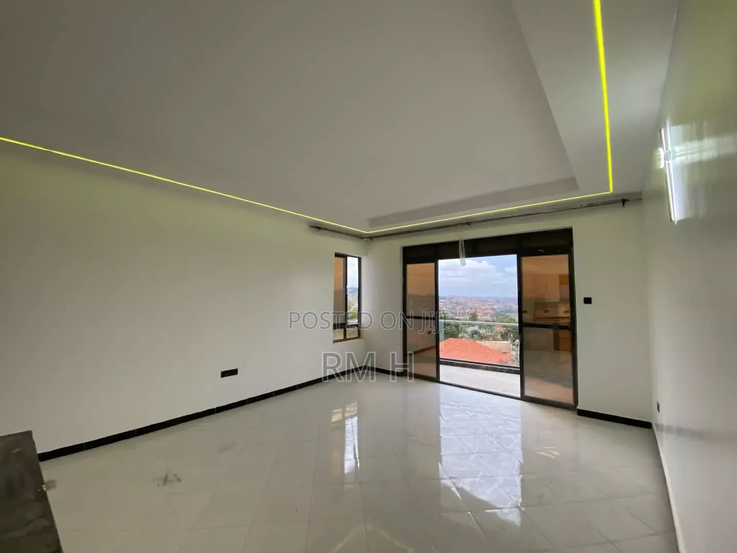 3bdrm Apartment in Muyenga, Central Division for rent