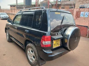Mitsubishi Pajero IO 2004 Black