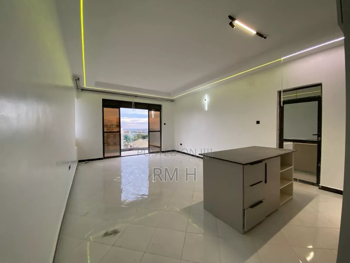 3bdrm Apartment in Muyenga, Central Division for rent
