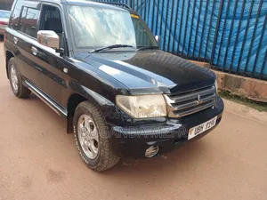 Mitsubishi Pajero IO 2004 Black