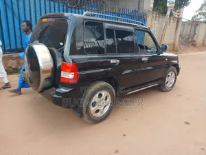 Mitsubishi Pajero IO 2004 Black