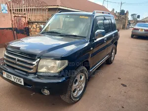 Mitsubishi Pajero IO 2004 Black