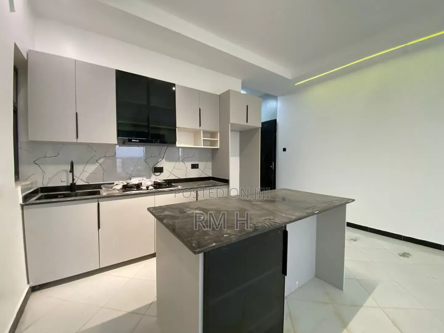 3bdrm Apartment in Muyenga, Central Division for rent
