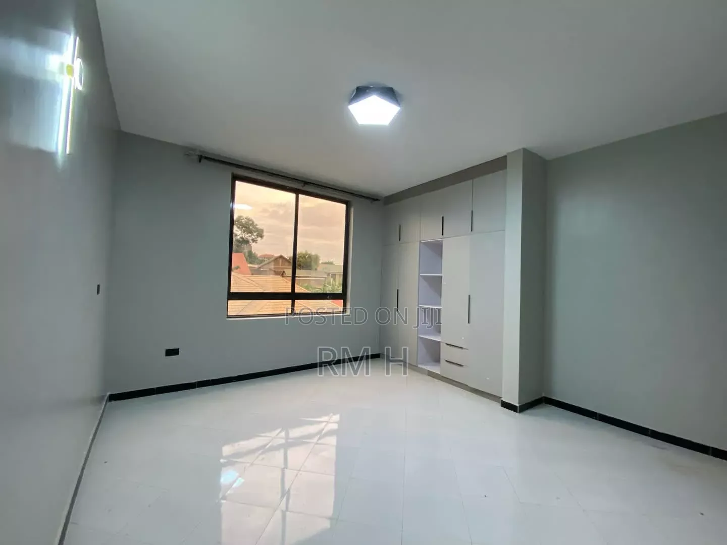 3bdrm Apartment in Muyenga, Central Division for rent