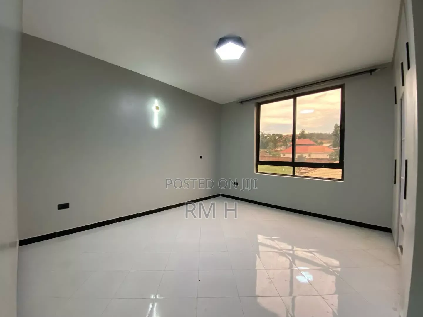 3bdrm Apartment in Muyenga, Central Division for rent