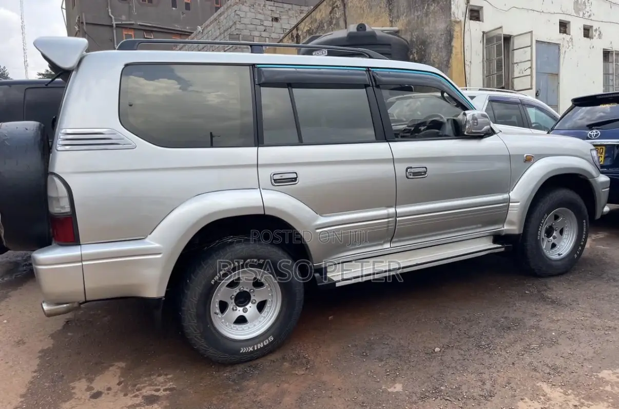 Toyota Land Cruiser Prado 2002 Silver