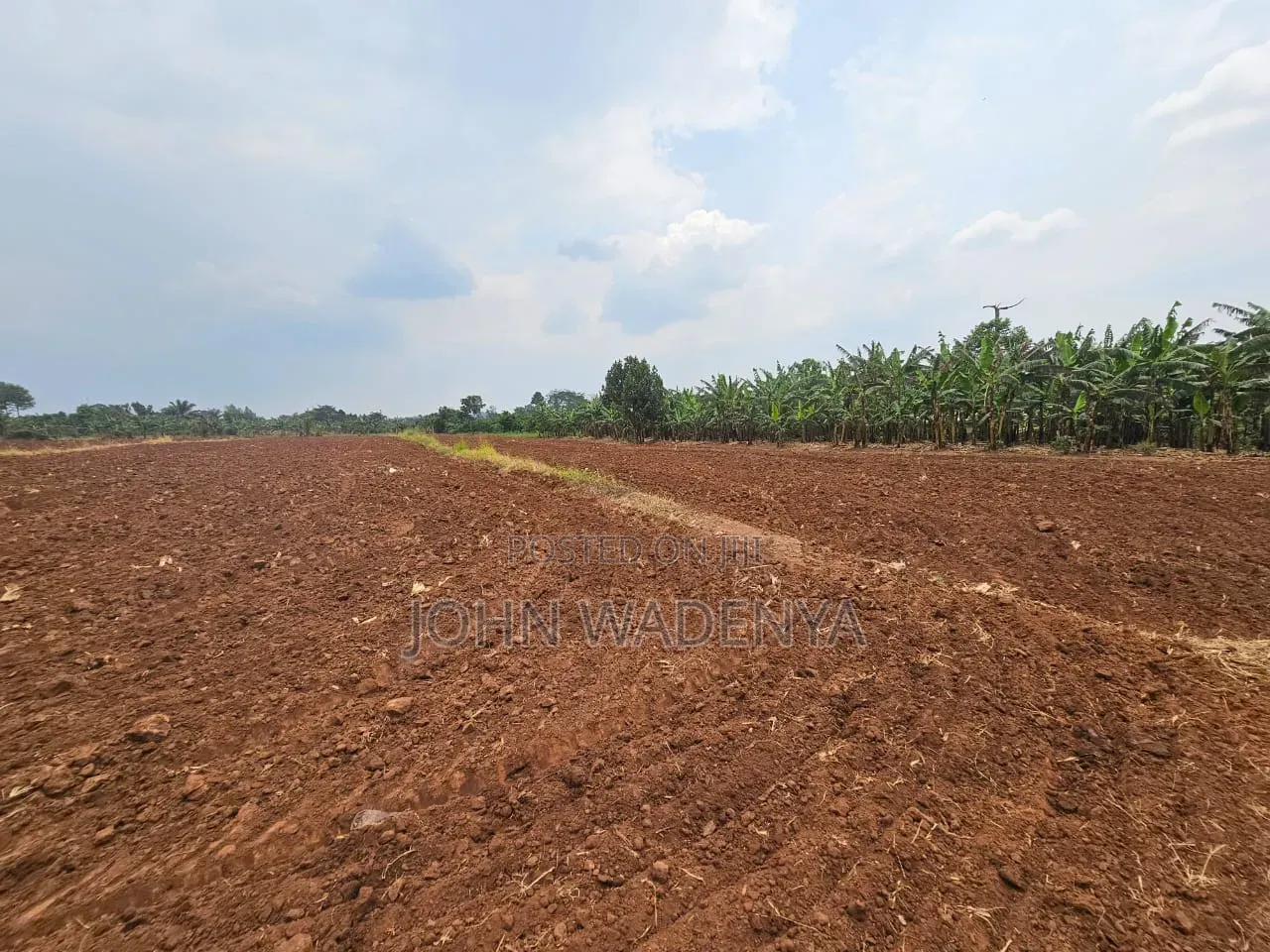 5.14 Acres for Sale Kira/ Kitukutwe/ Nyanja, Private Mailo Land Title.