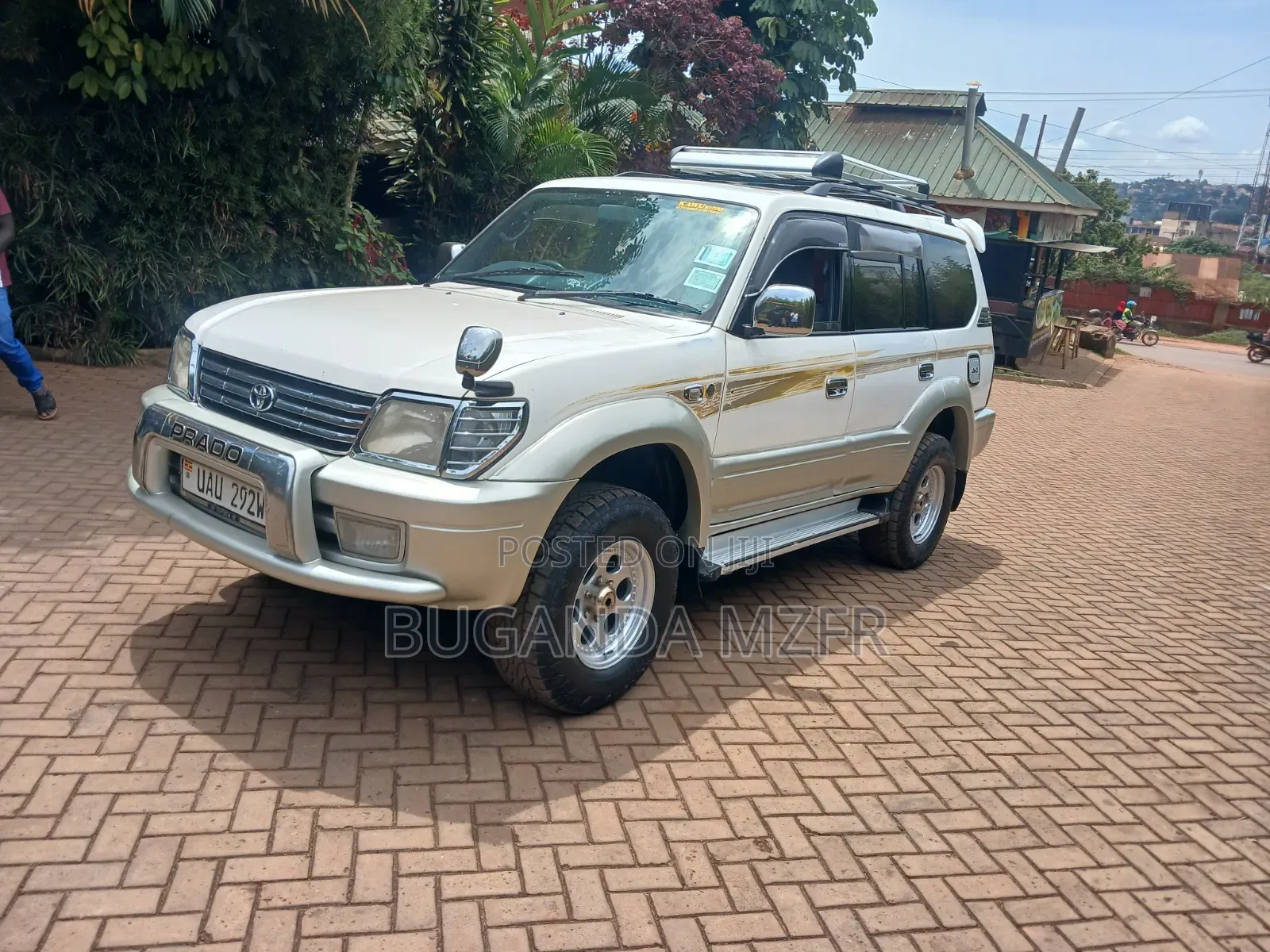 Toyota Land Cruiser Prado 2001 White