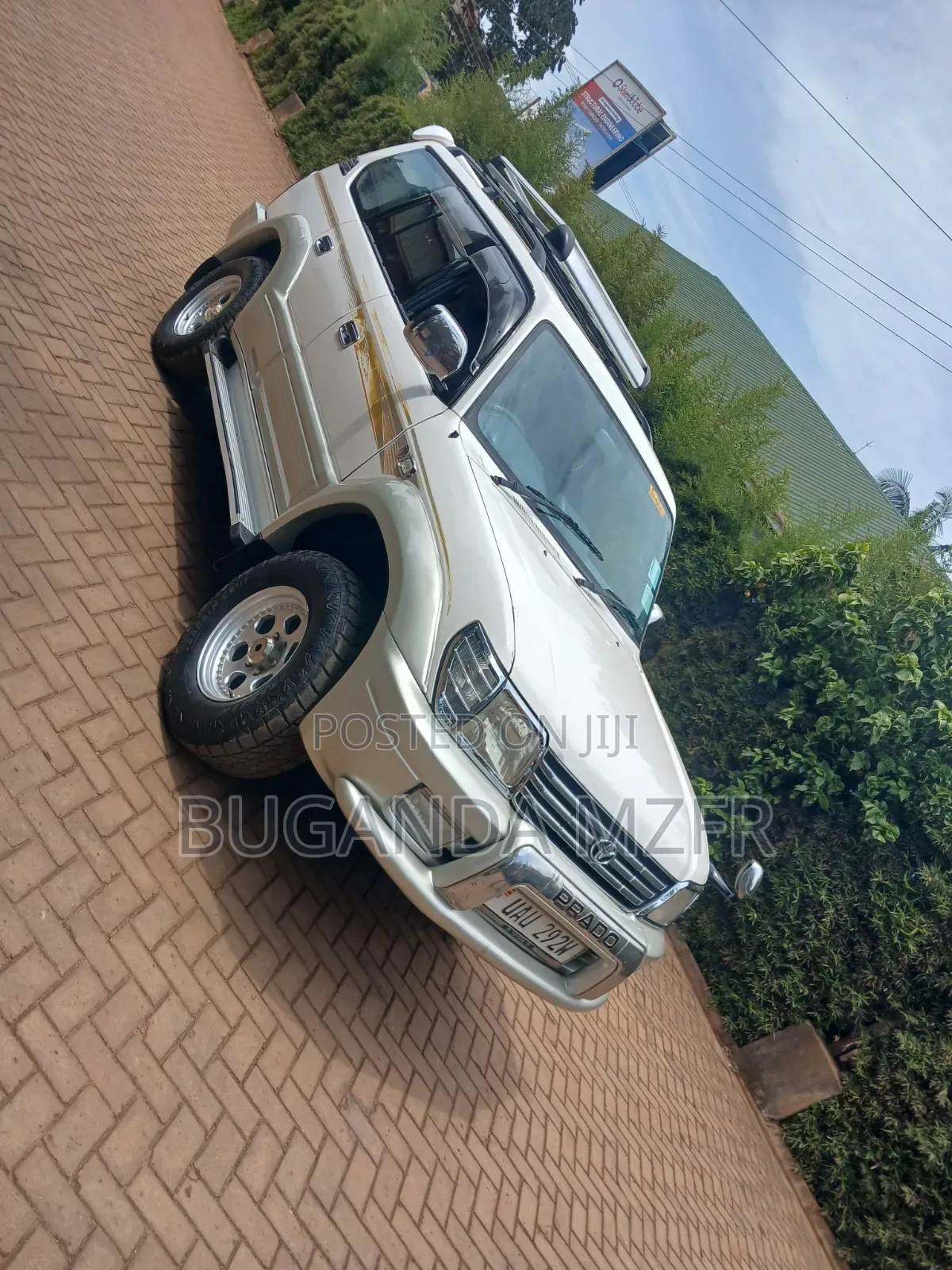 Toyota Land Cruiser Prado 2001 White