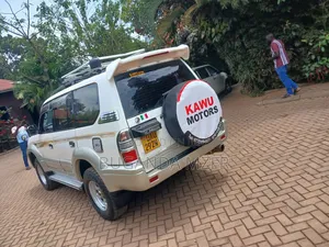 Toyota Land Cruiser Prado 2001 White