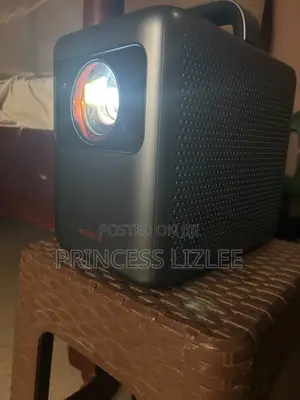 Portable Smart Projector