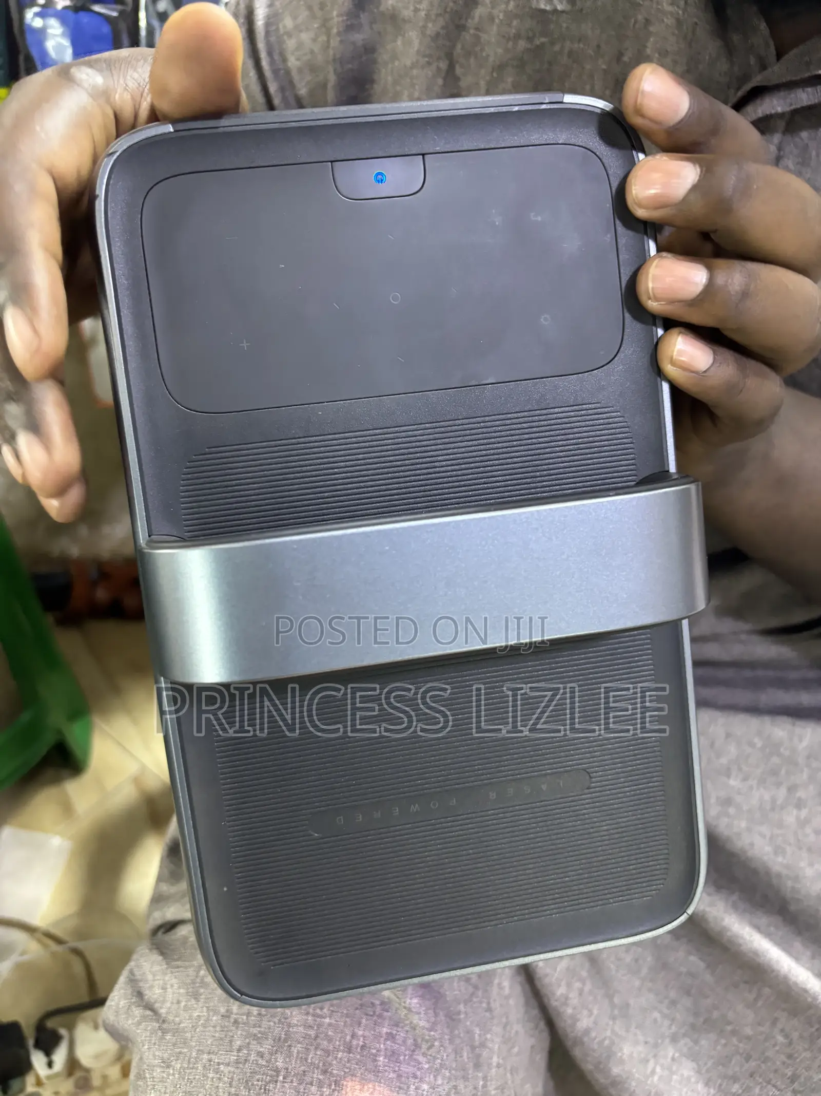 Portable Smart Projector