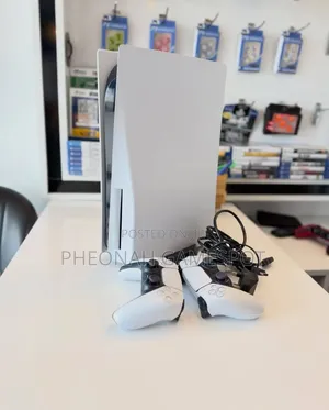 Very Clean Uk Used Playstation 5 Standard With 2 Controllers and Fc26