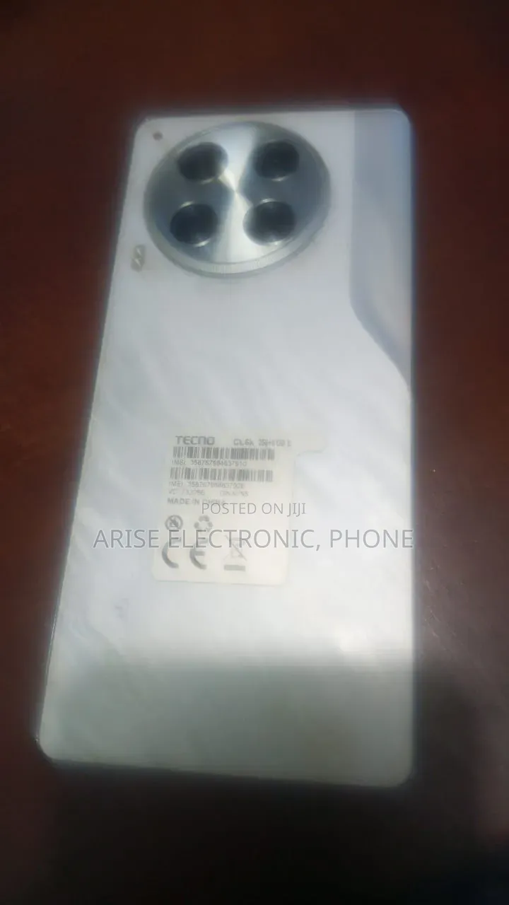 Tecno Camon 30 256 GB Silver