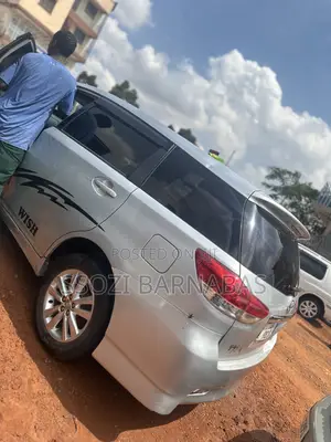 Toyota Wish 2010