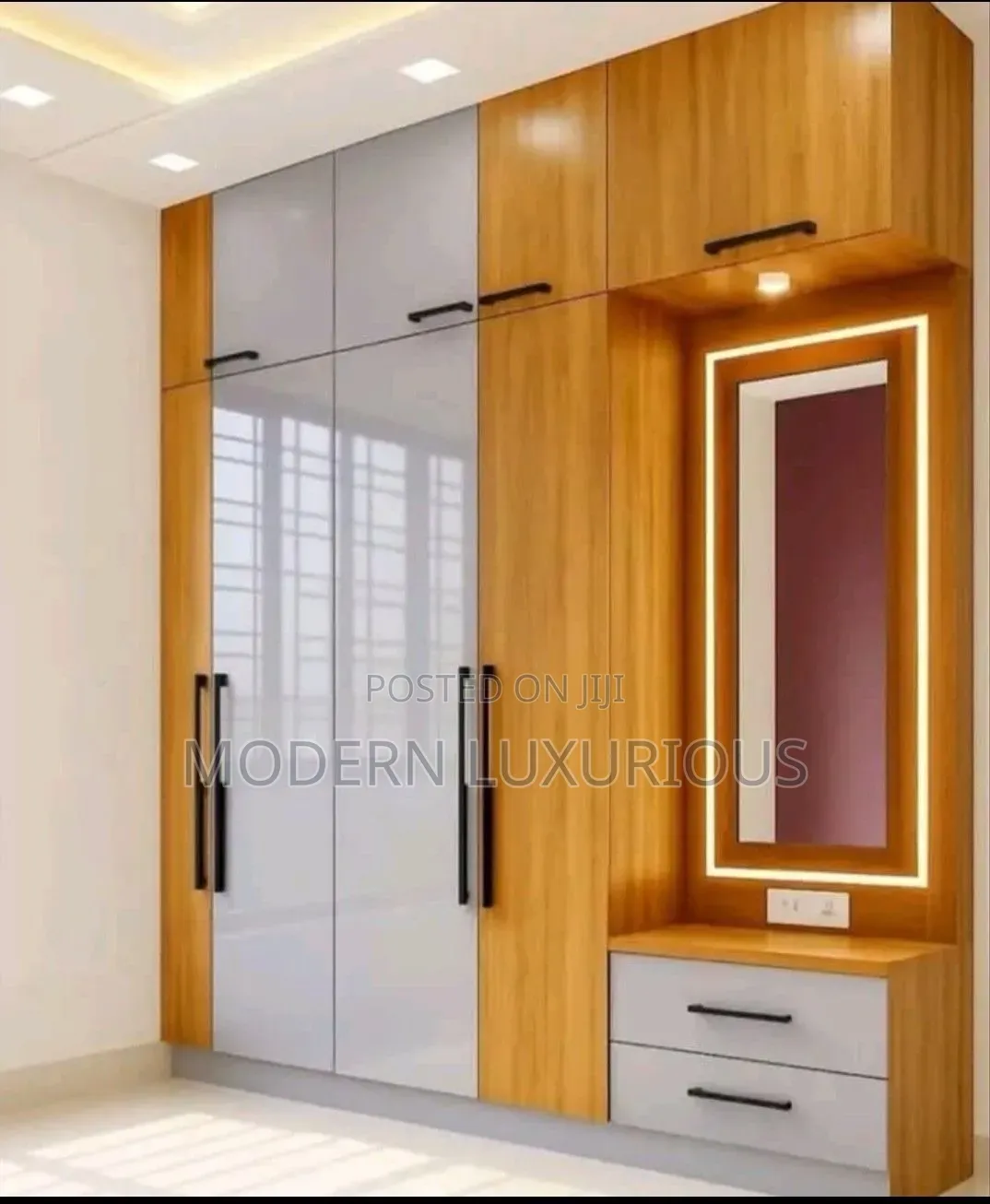White Wardrobe/Wardrobe/Wardrobes/Console Classic Wardrobes Wooden